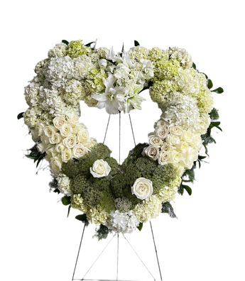 Arreglo funerario de flores de Doral Roses Miami, con flores blancas y verdes, para condolencias y apoyo incondicional.