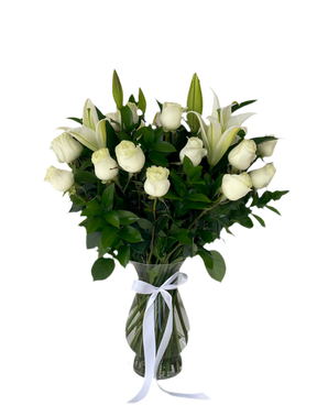 Arreglo funerario de flores de Doral Roses Miami con tema de compasión y consuelo para condolencias y soporte en el sufrimiento.