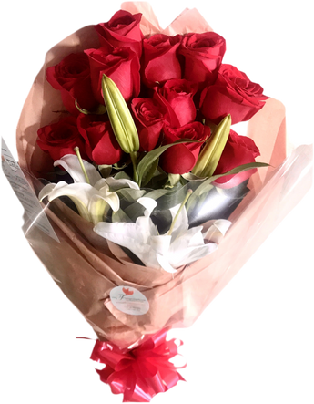 Ramo de 12 rosas pasión con lirios de Doral Roses Miami, flores frescas y coloridas en un elegante arreglo floral.