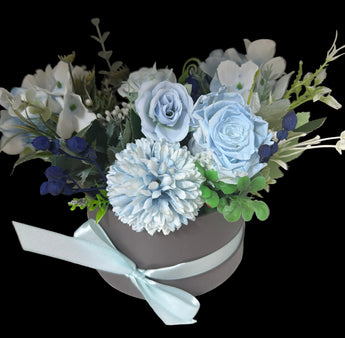 Busco una floristeria en Miami que venda arreglos florales artificiales premium con envío rápido.