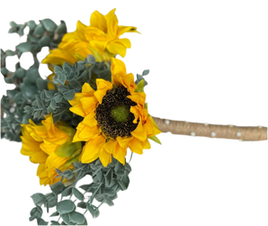 Arreglo Floral Cromo Miami - Elegancia Metálica Contemporánea

Descubre la sofisticación moderna con nuestro exclusivo arreglo floral Cromo Miami. Esta creación vanguardista combina flores amarillas premium con elementos metálicos que reflejan luz y elegancia, creando un impacto visual extraordinario perfecto para espacios contemporáneos.
Características del Arreglo Cromo